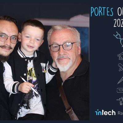 02 07 22 11 52 18 Composition