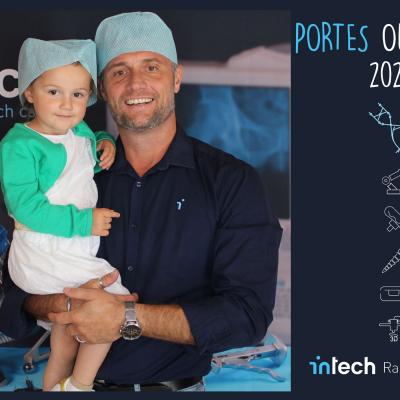 02 07 22 12 44 43 Composition