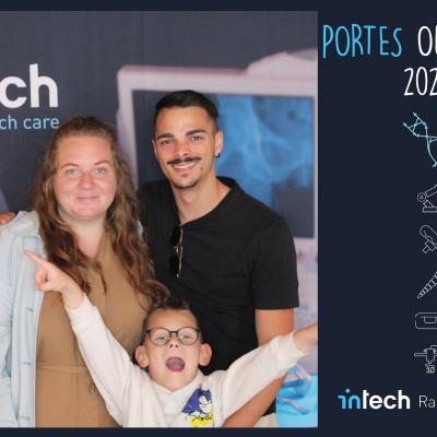 02 07 22 14 40 08 Composition