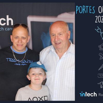 02 07 22 15 19 09 Composition